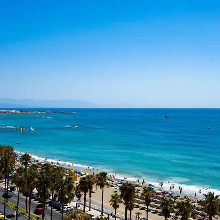 Aloha Apartamentos. Primera Línea De Playa. Vista Al Mar. Apartamento