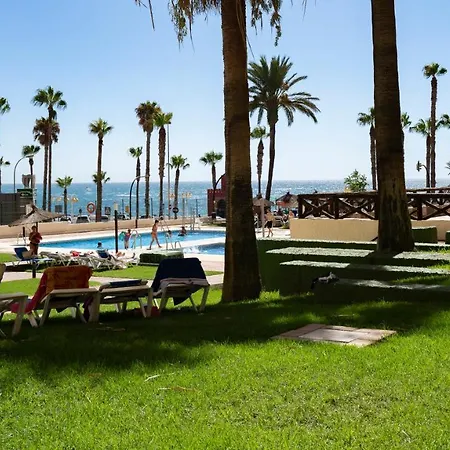 Apartamento Aloha Apartamentos. Primera Línea De Playa. Vista Al Mar.
